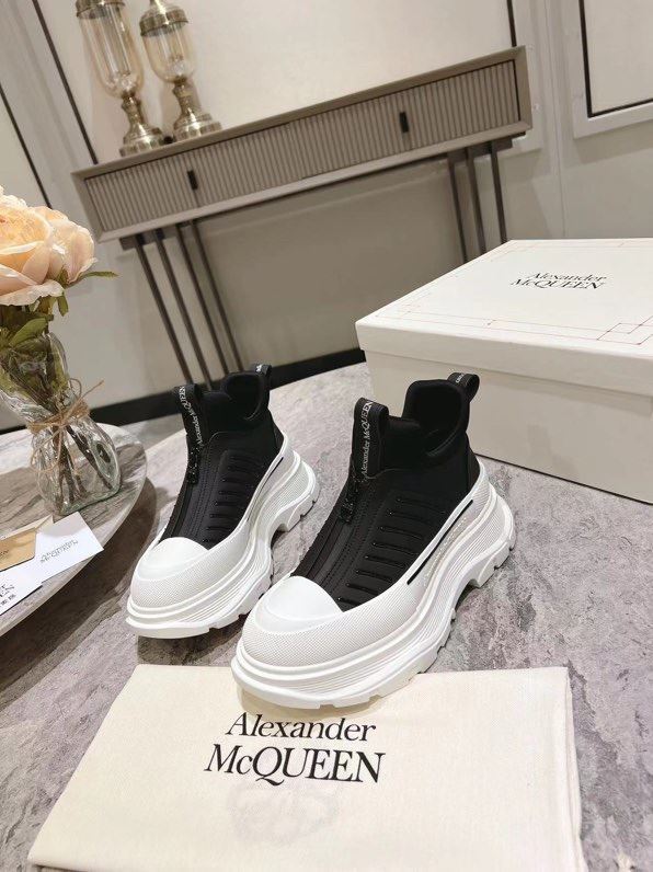 Alexander Mcqueen Low Shoes